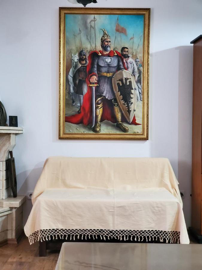 Unique Traditional House, Hosted By J&G Tirana Esterno foto