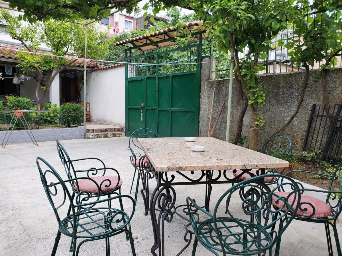 Unique Traditional House, Hosted By J&G Tirana Esterno foto