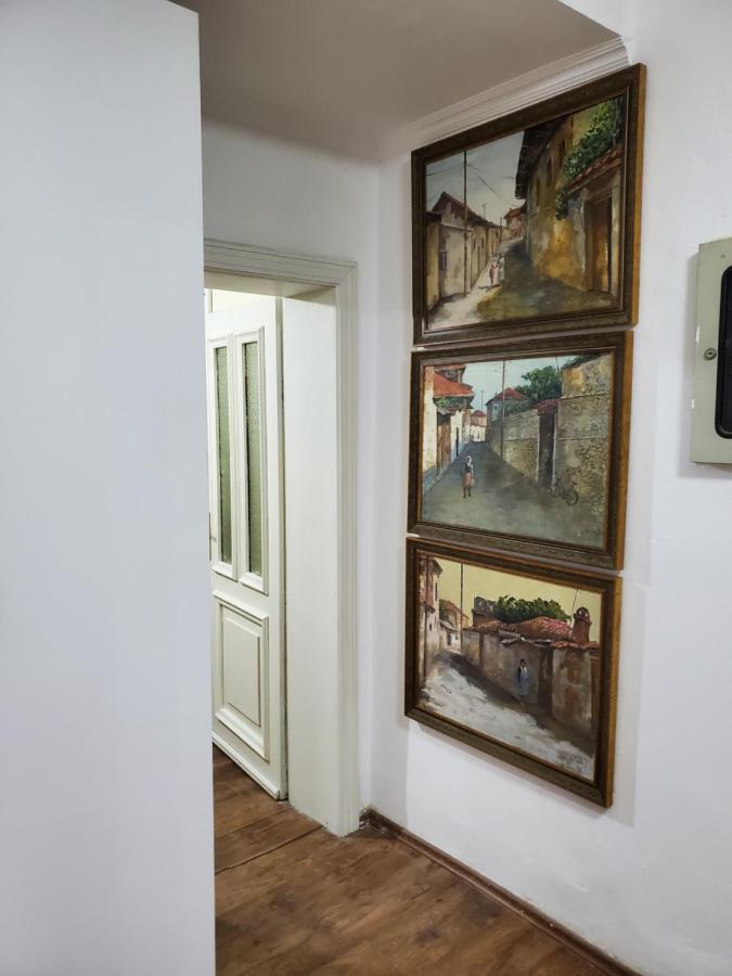 Unique Traditional House, Hosted By J&G Tirana Esterno foto