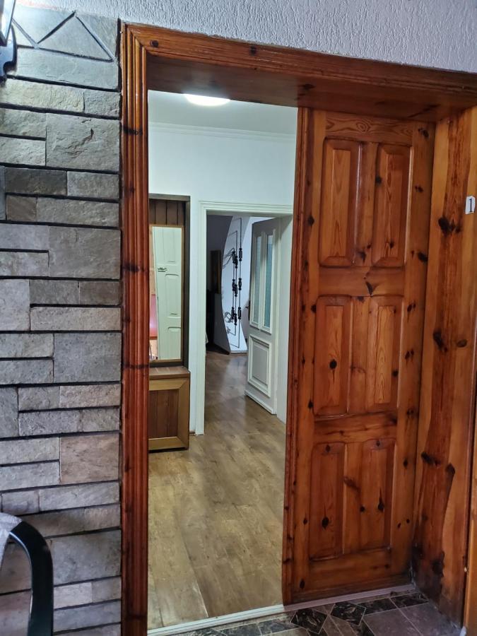 Unique Traditional House, Hosted By J&G Tirana Esterno foto